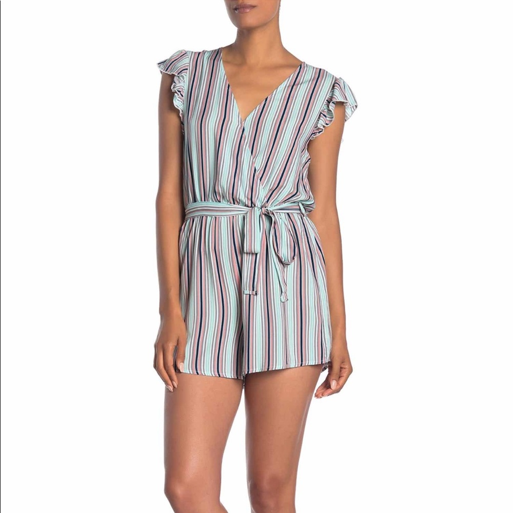 🦋Papillon Striped Romper🦋 Size-Large